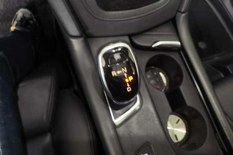 Used Cadillac XT5 2016 28T Four-Wheel Drive Luxury Model Gear Lever