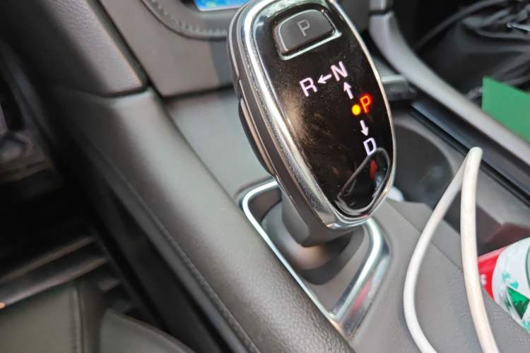 Used Cadillac XT5 2016 25T Luxury Model Gear Lever