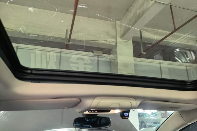 Used Cadillac XT5 2016 28T Four-Wheel Drive Luxury Model Headliner