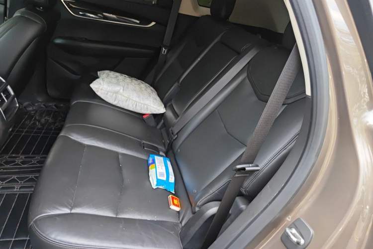 Used Cadillac XT5 2016 25T Luxury Model Left Rear Seat