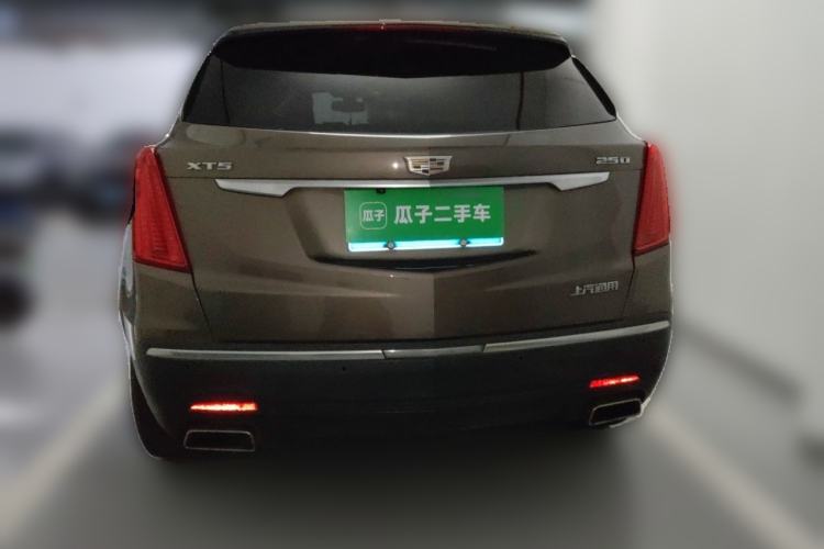 Used Cadillac XT5 2016 25T Luxury Model Rear