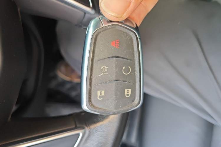 Used Cadillac XT5 2016 25T Luxury Model Vehicle Key