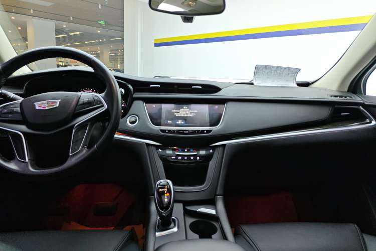 Used Cadillac XT5 2016 25T Luxury Model Audio And AC Panel