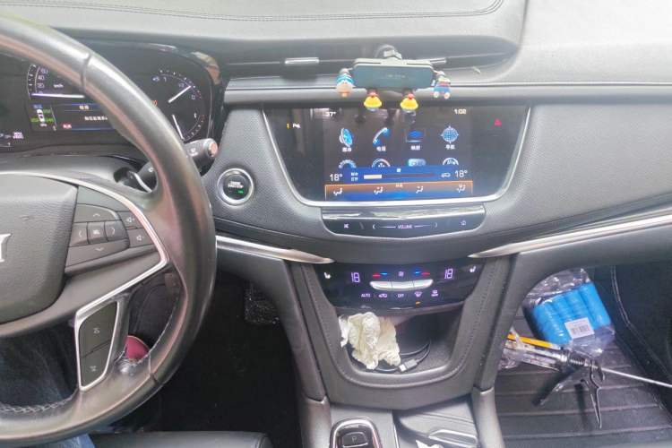 Used Cadillac XT5 2016 25T Luxury Model Audio And AC Panel