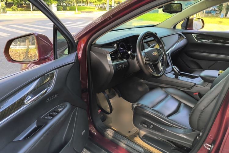 Used Cadillac XT5 2016 25T Luxury Model Driver Seat