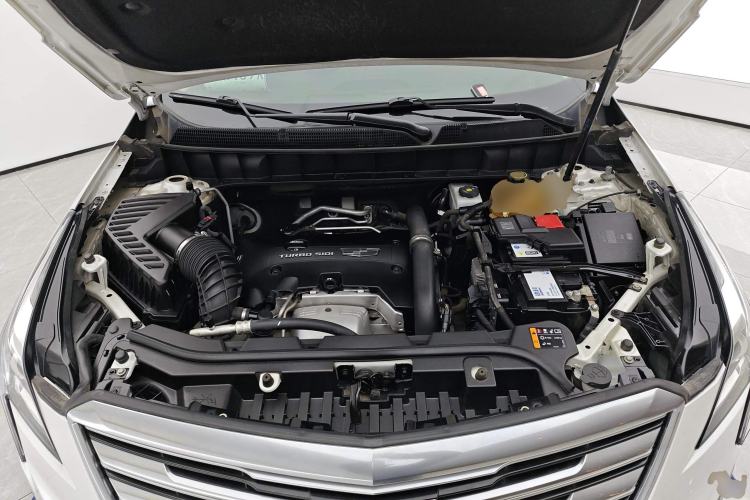 Used Cadillac XT5 2016 25T Luxury Model Engine Bay