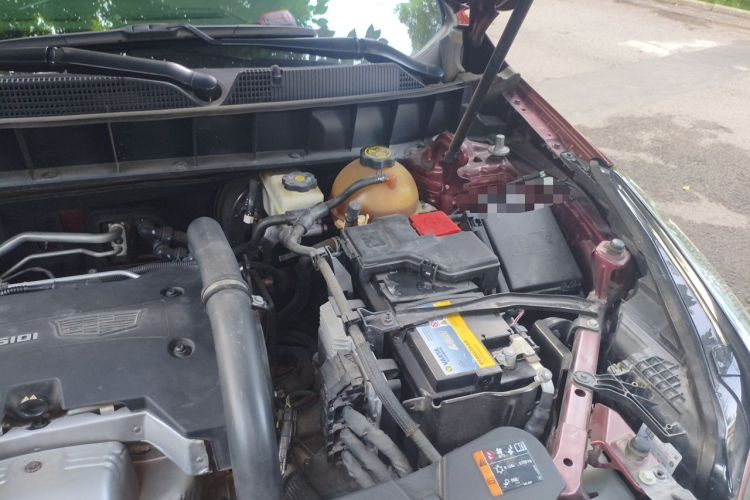 Used Cadillac XT5 2016 28T Four-Wheel Drive Luxury Model Engine Bay Left