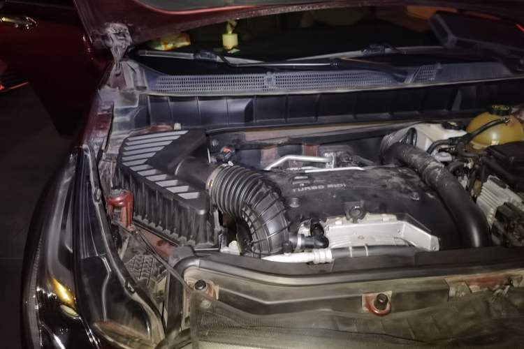 Used Cadillac XT5 2016 25T Tech Edition Engine Bay Right