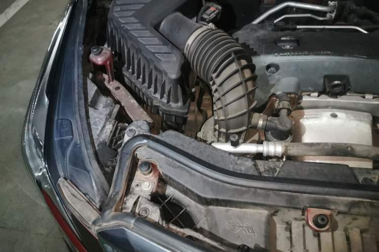 Used Cadillac XT5 2016 25T Luxury Model Engine Bay Right