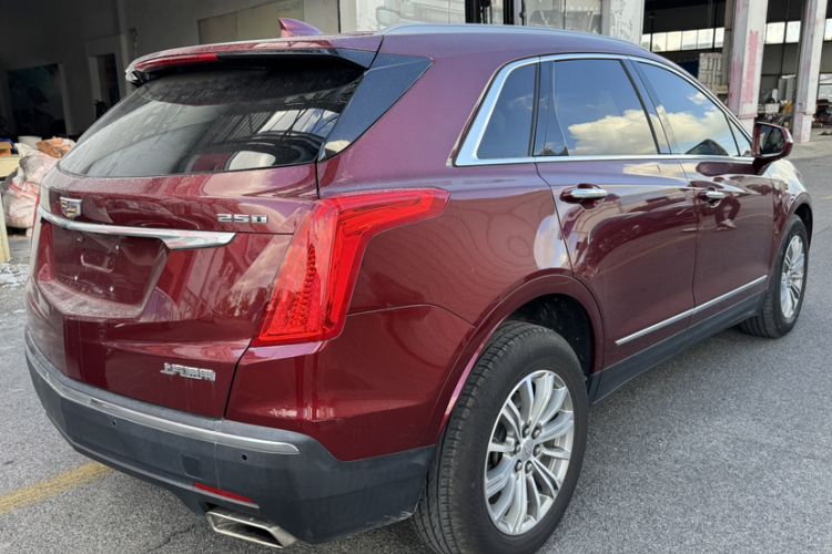 Used Cadillac XT5 2016 25T Luxury Model Exterior 3