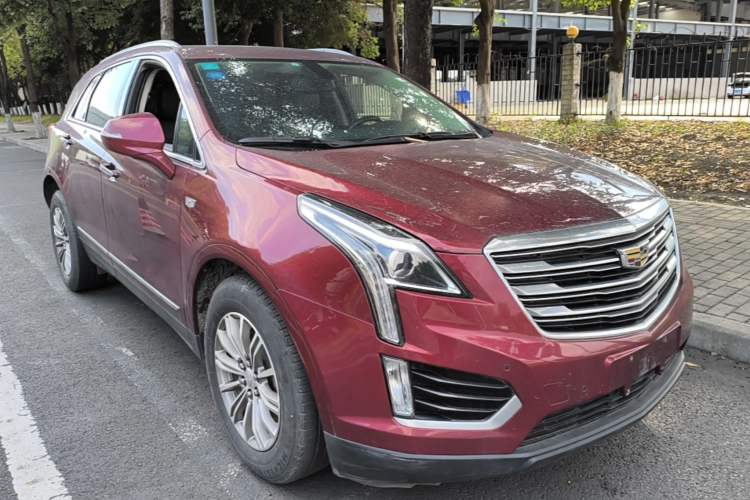 Used Cadillac XT5 2016 25T Luxury Model Front Right 45 Deg