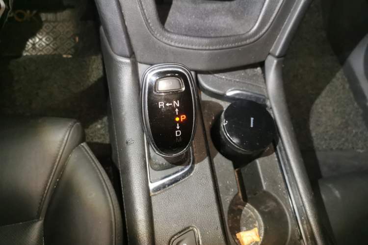 Used Cadillac XT5 2016 25T Luxury Model Gear Lever