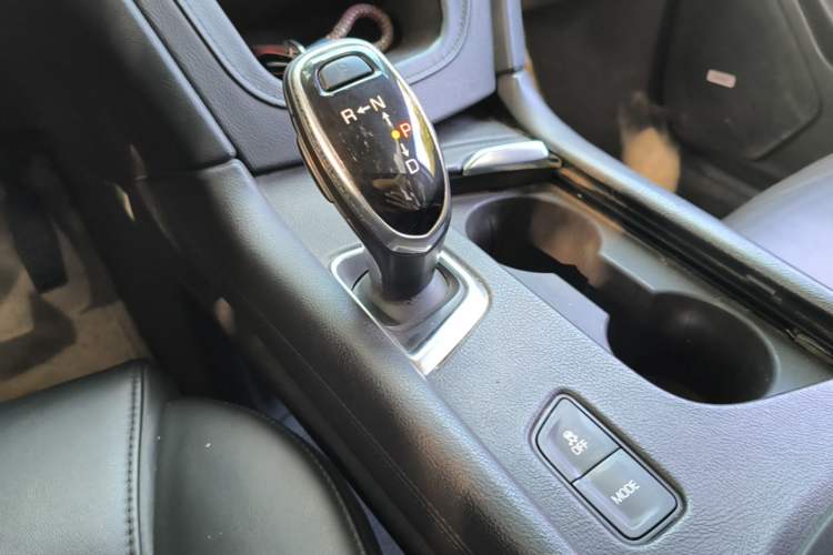 Used Cadillac XT5 2016 25T Luxury Model Gear Lever