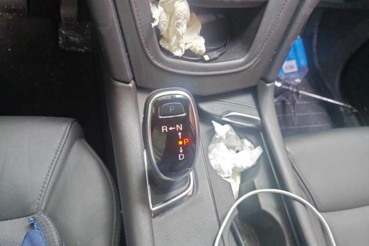 Used Cadillac XT5 2016 25T Luxury Model Gear Lever