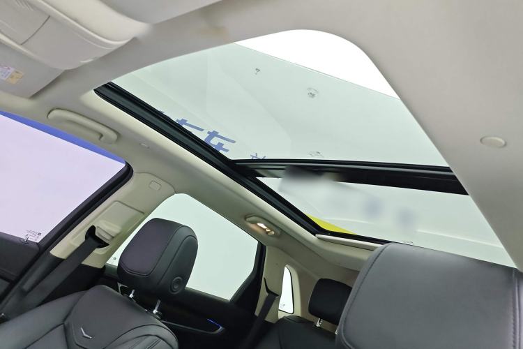 Used Cadillac XT5 2016 25T Luxury Model Headliner