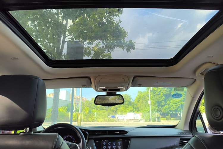 Used Cadillac XT5 2016 25T Luxury Model Headliner