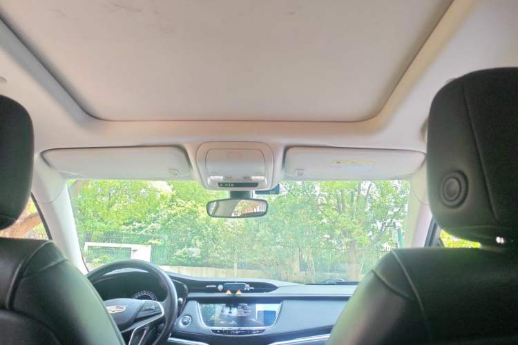 Used Cadillac XT5 2016 25T Luxury Model Headliner