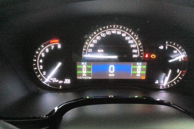 Used Cadillac XT5 2016 28T Four-Wheel Drive Luxury Model Instrument Cluster