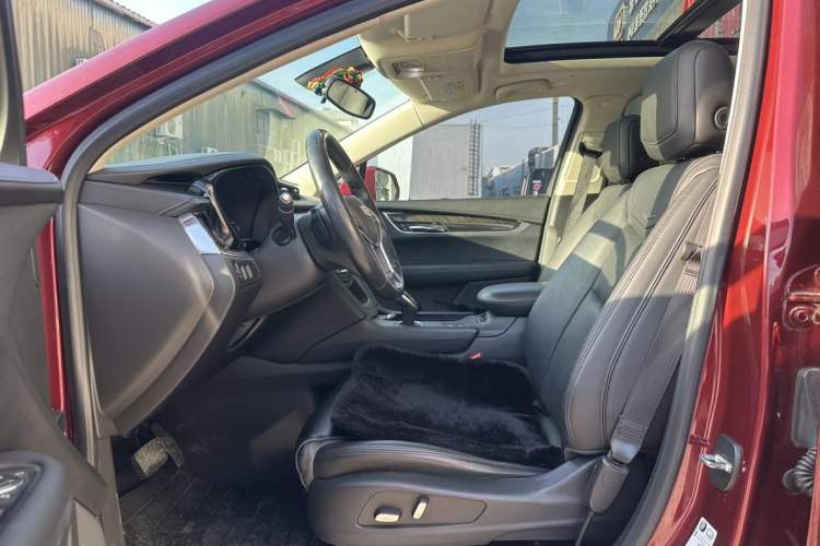 Used Cadillac XT5 2016 25T Luxury Model Left Front Seat