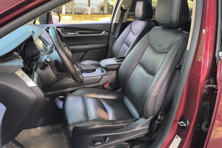 Used Cadillac XT5 2016 25T Luxury Model Left Front Seat