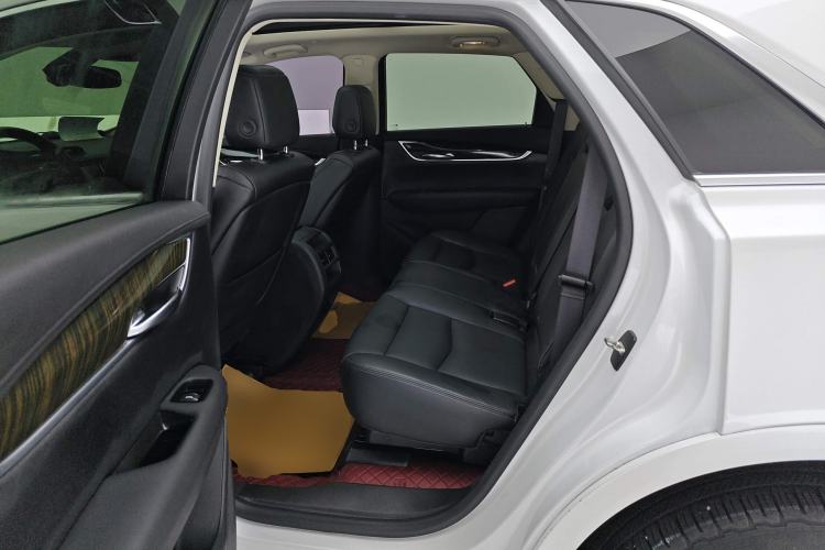 Used Cadillac XT5 2016 25T Luxury Model Left Rear Seat