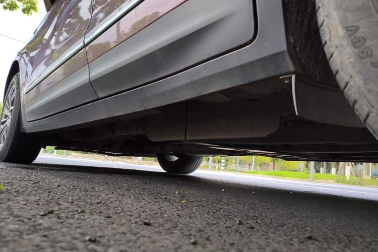Used Cadillac XT5 2016 25T Luxury Model Left Side Sill