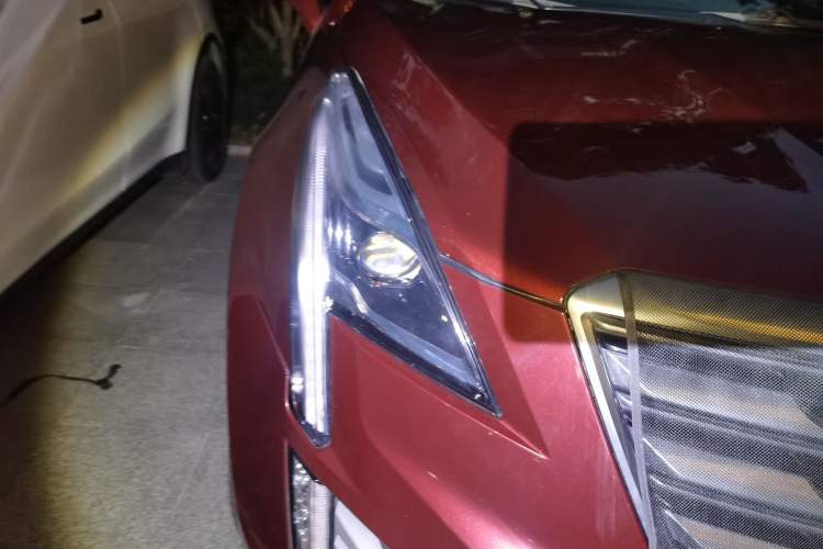 Used Cadillac XT5 2016 25T Tech Edition Right Front Headlight