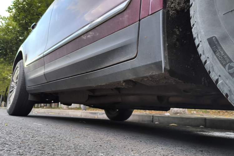 Used Cadillac XT5 2016 25T Luxury Model Right Side Sill