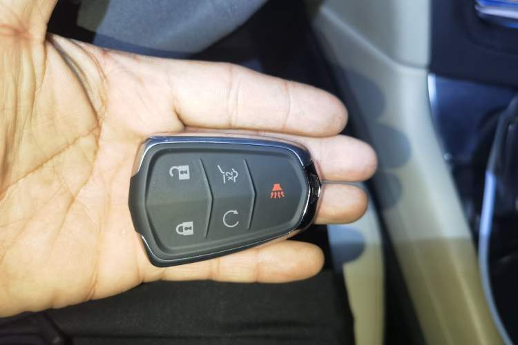 Used Cadillac XT5 2016 25T Tech Edition Vehicle Key
