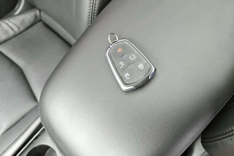 Used Cadillac XT5 2016 25T Luxury Model Vehicle Key