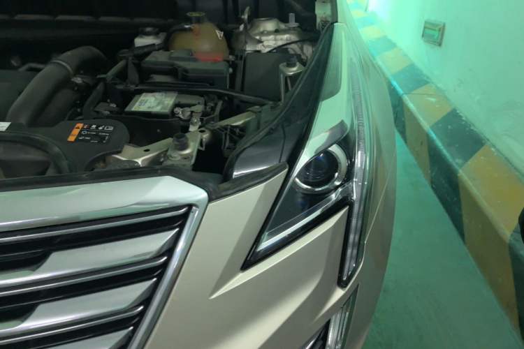 Used Cadillac XT5 2016 25T Luxury Model Engine Bay Left