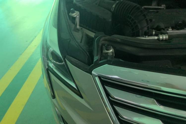 Used Cadillac XT5 2016 25T Luxury Model Engine Bay Right