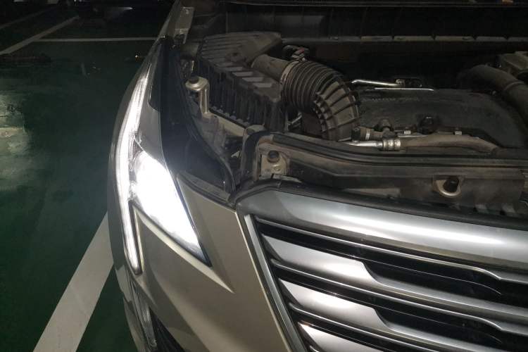 Used Cadillac XT5 2016 25T Luxury Model Engine Bay Right