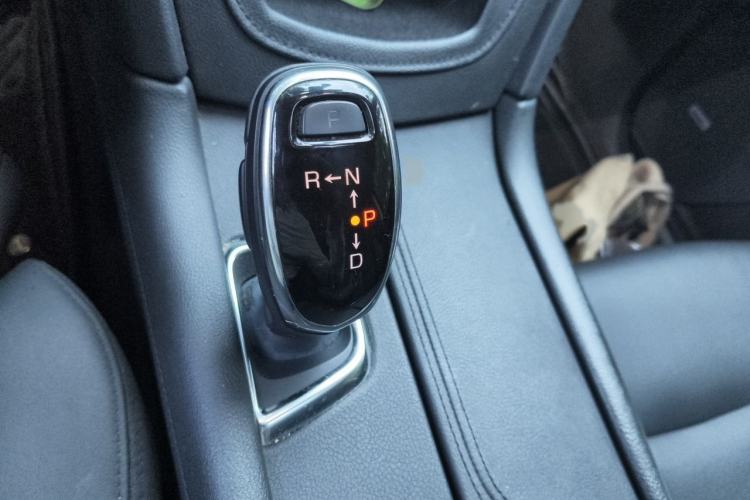 Used Cadillac XT5 2016 28T Four-Wheel Drive Luxury Model Gear Lever