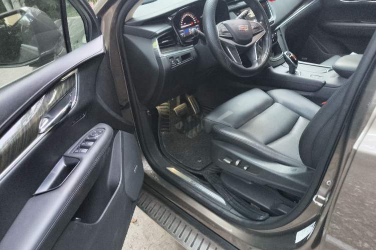 Used Cadillac XT5 2016 28T Four-Wheel Drive Luxury Model Interior 3