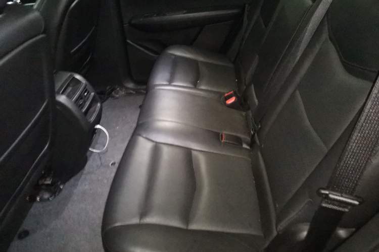 Used Cadillac XT5 2016 25T Luxury Model Left Rear Seat