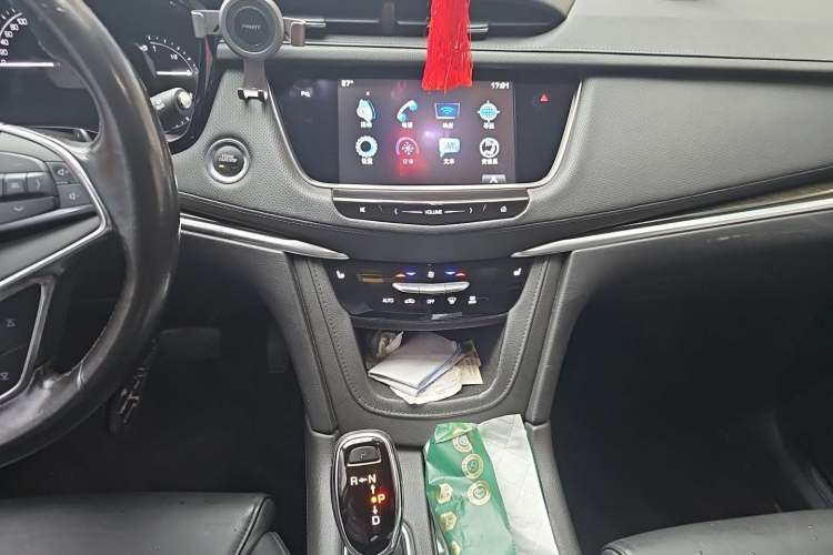 Used Cadillac XT5 2016 25T Luxury Model Audio And AC Panel