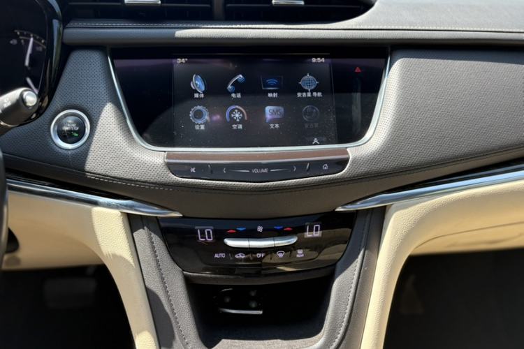 Used Cadillac XT5 2016 25T Tech Edition Audio And AC Panel