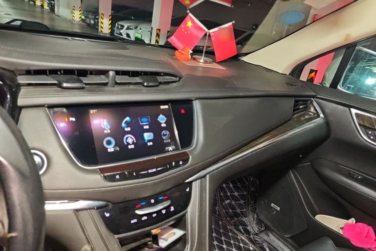 Used Cadillac XT5 2016 25T Luxury Model Audio And AC Panel