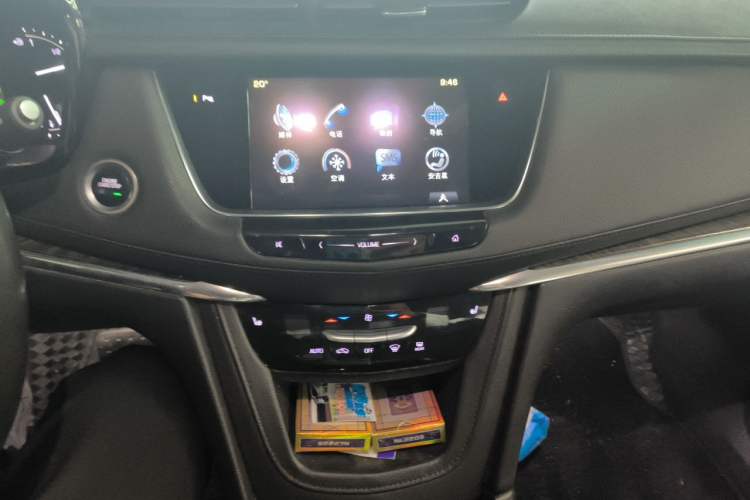 Used Cadillac XT5 2016 25T Luxury Model Audio And AC Panel