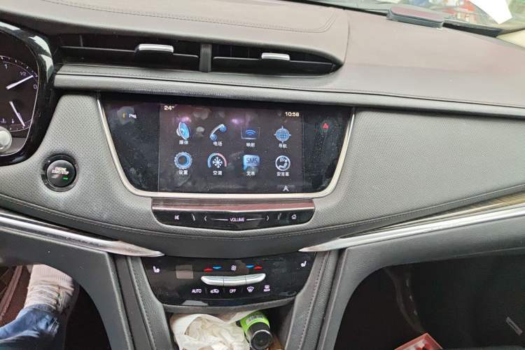 Used Cadillac XT5 2016 25T Luxury Model Audio And AC Panel