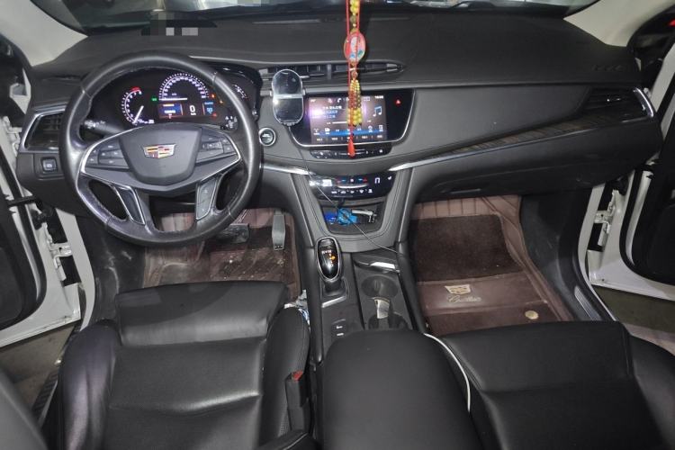 Used Cadillac XT5 2016 28T Four-Wheel Drive Luxury Model Center Console
