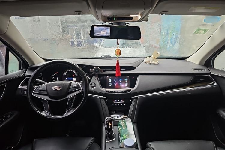 Used Cadillac XT5 2016 25T Luxury Model Center Console