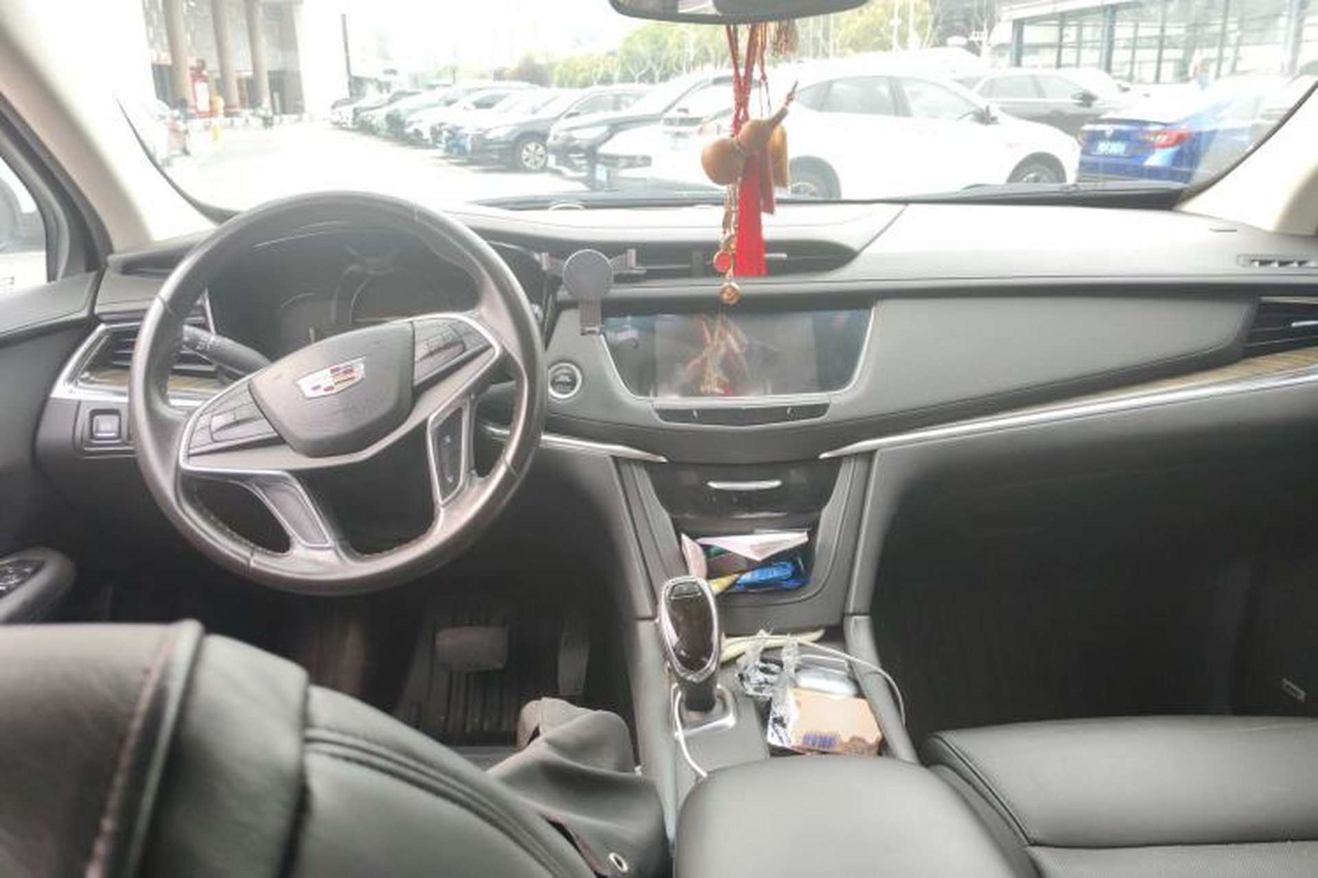Used Cadillac XT5 2016 25T Luxury Model Center Console