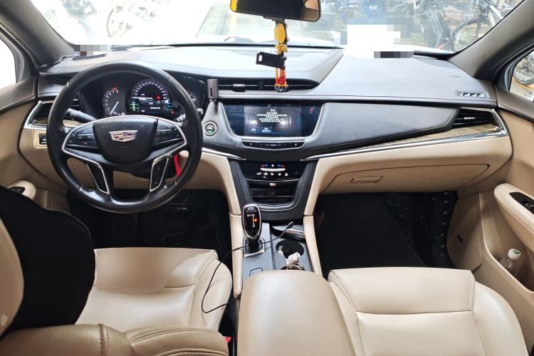 Used Cadillac XT5 2016 25T Tech Edition Center Console