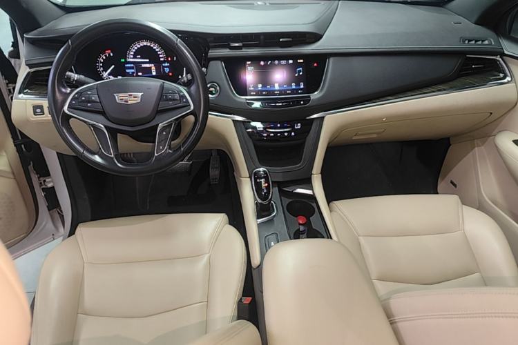 Used Cadillac XT5 2016 25T Tech Edition Center Console