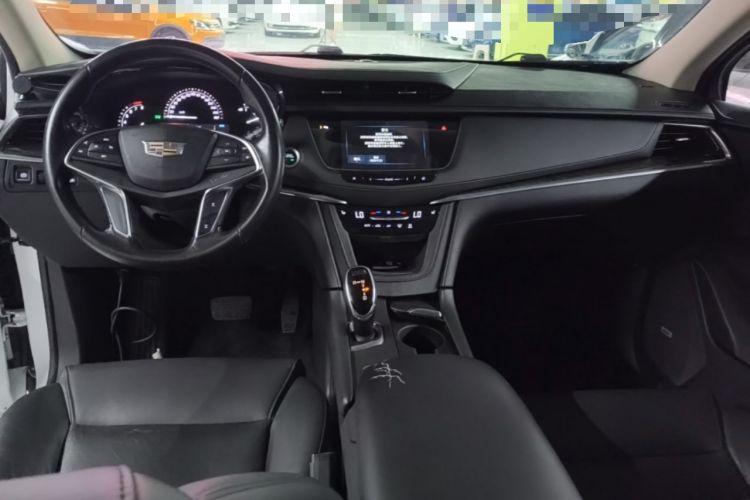 Used Cadillac XT5 2016 25T Luxury Model Center Console