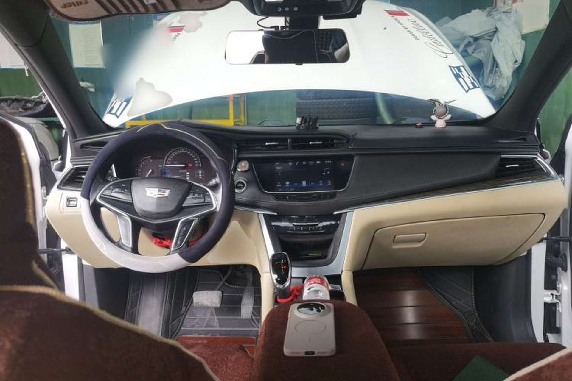 Used Cadillac XT5 2016 25T Tech Edition Center Console