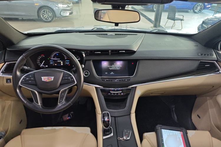 Used Cadillac XT5 2016 25T Tech Edition Center Console