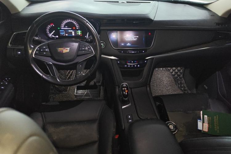 Used Cadillac XT5 2016 25T Luxury Model Center Console